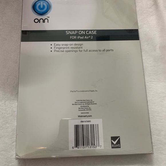 Onn Ipad Air 2 snap on case (not an apple product) - Picture 3 of 3